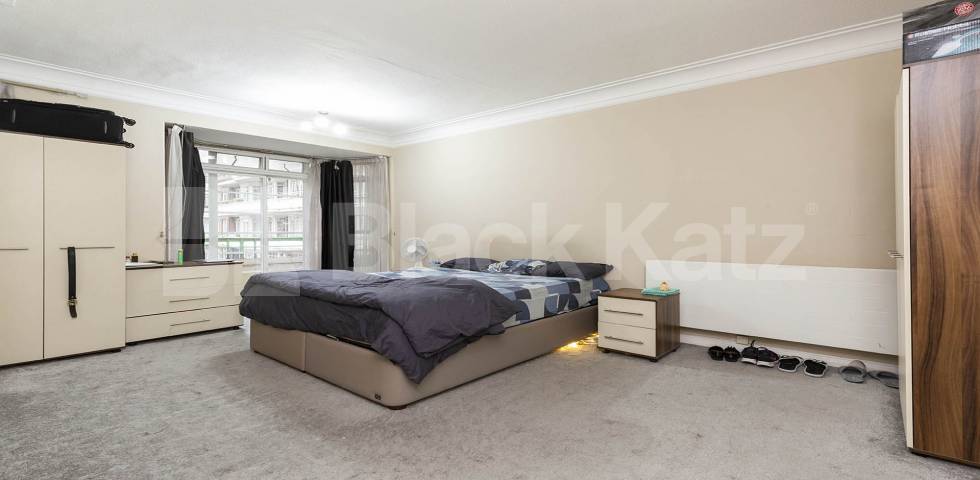 			3 Bedroom, 2 bath, 1 reception Flat			 Dorset House, Gloucester Place , Baker Street